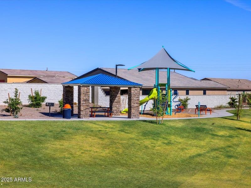 35396 Flora Way, San Tan Valley, AZ 85144