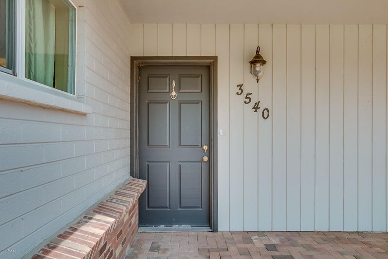 3540 E Meadowbrook Ave, Phoenix, AZ 85018