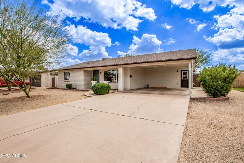 3541 E Sunnyside Dr, Phoenix, AZ 85028