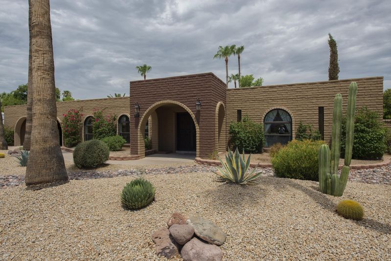 3542 E Cochise Dr, Phoenix, AZ 85028