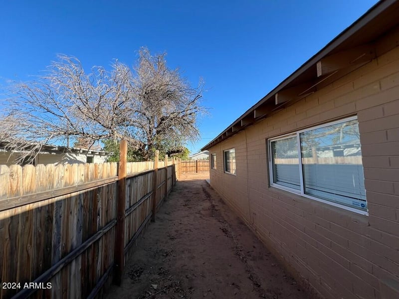 3542 Earll Dr, Phoenix, AZ 85018