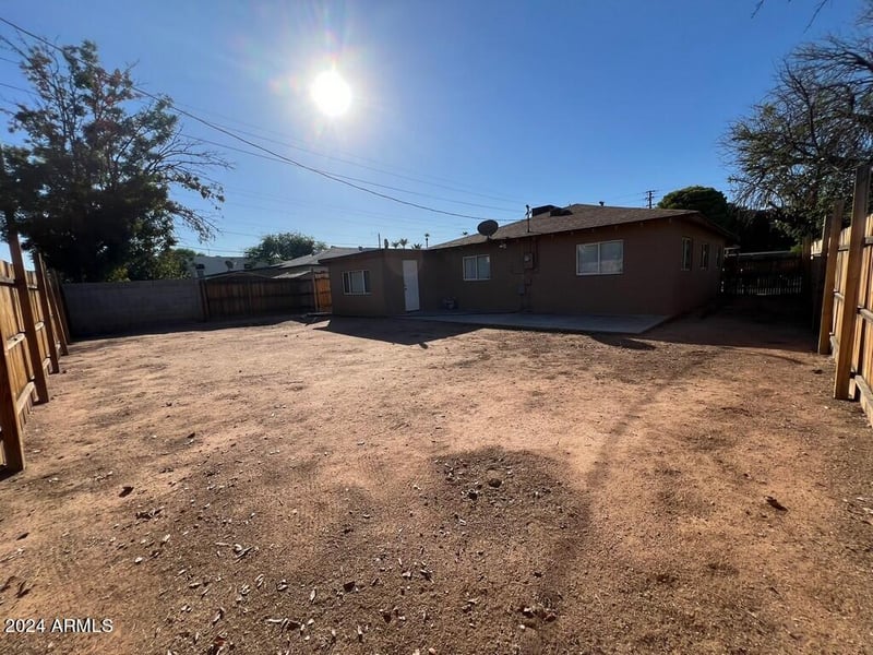 3542 Earll Dr, Phoenix, AZ 85018