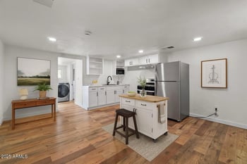 3543 Grant St, Phoenix, AZ 85009