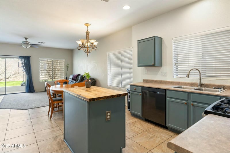 3544 Twain Dr, Anthem, AZ 85086