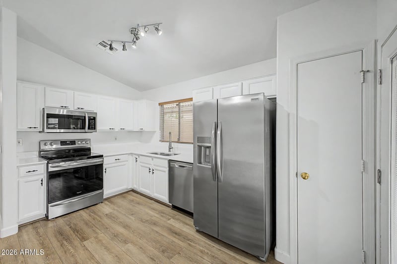 3548 Tina Ln, Glendale, AZ 85310