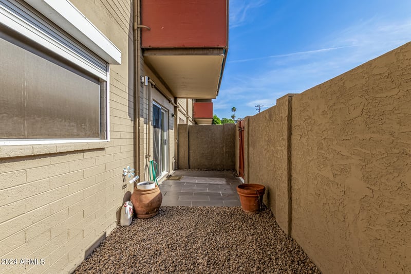 355 E Thomas Rd #B102, Phoenix, AZ 85012