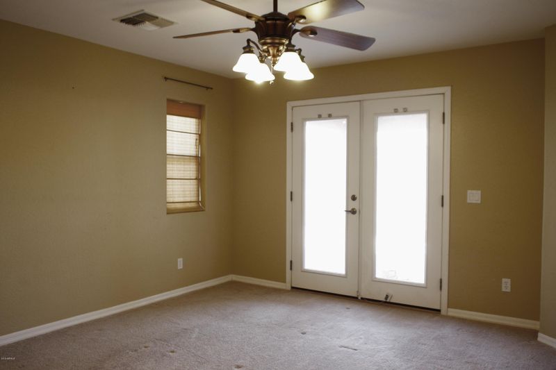 355 S Main Dr, Apache Junction, AZ 85120