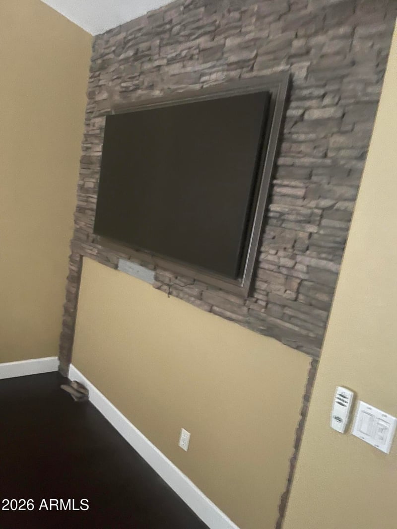 3550 Mariposa Grande Ln, Glendale, AZ 85310