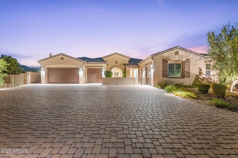 35501 N Rolling Creek Dr, Cave Creek, AZ 85331