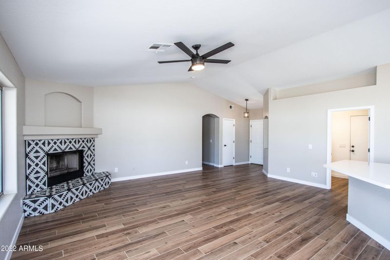 35509 N 14th St, Phoenix, AZ 85086
