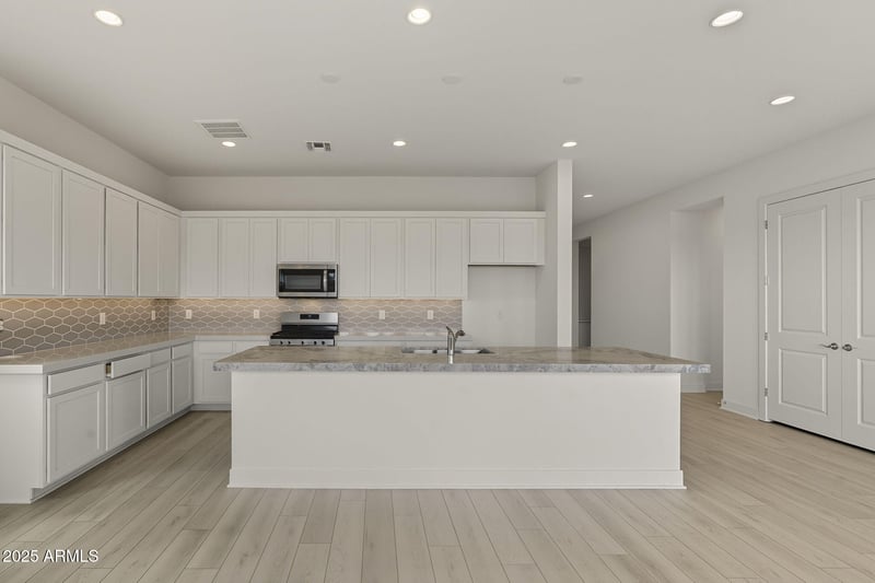 35513 Tin Ct, San Tan Valley, AZ 85144