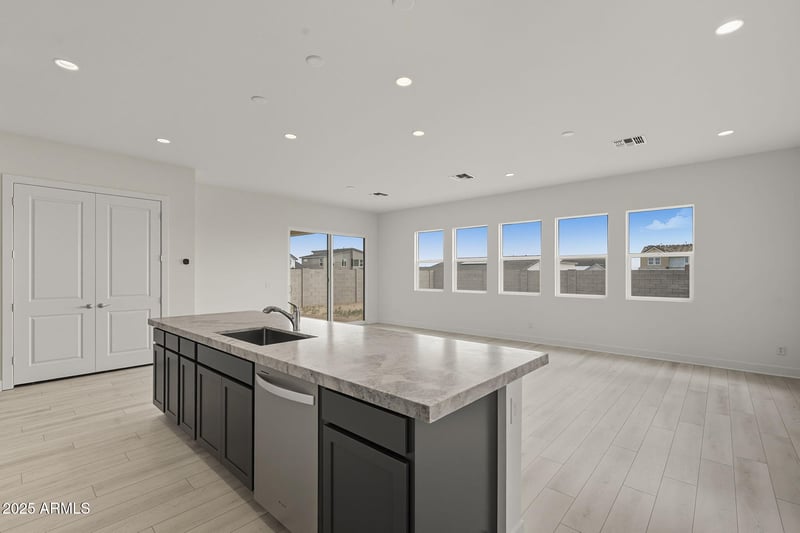 35513 Tin Ct, San Tan Valley, AZ 85144