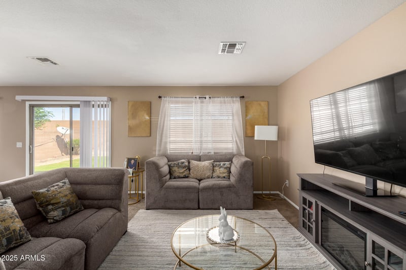 35521 Danish Red Trl, San Tan Valley, AZ 85143