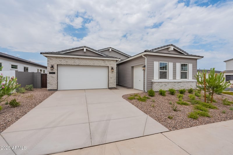 35524 Tin Ct, San Tan Valley, AZ 85144