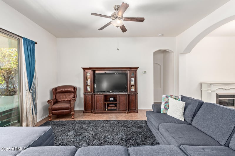 3553 Dancer Ln, San Tan Valley, AZ 85144