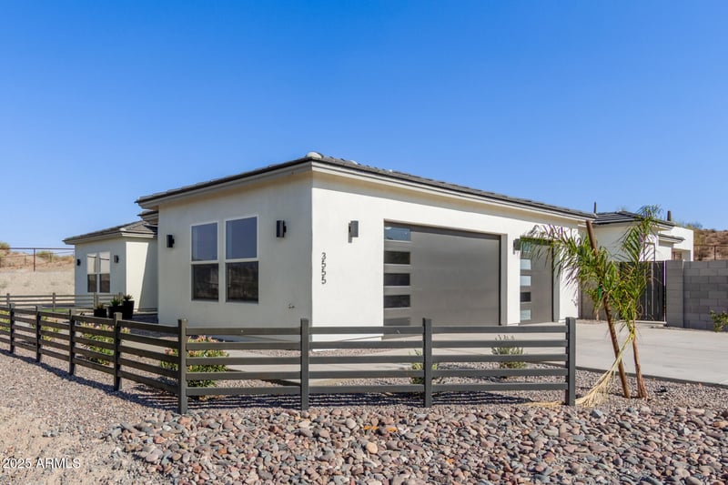 3555 Hummingbird Ln, San Tan Valley, AZ 85144