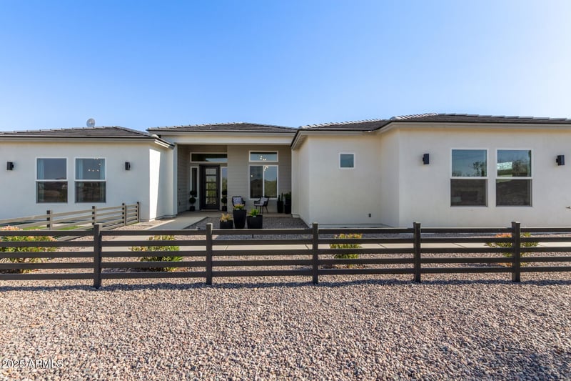3555 Hummingbird Ln, San Tan Valley, AZ 85144