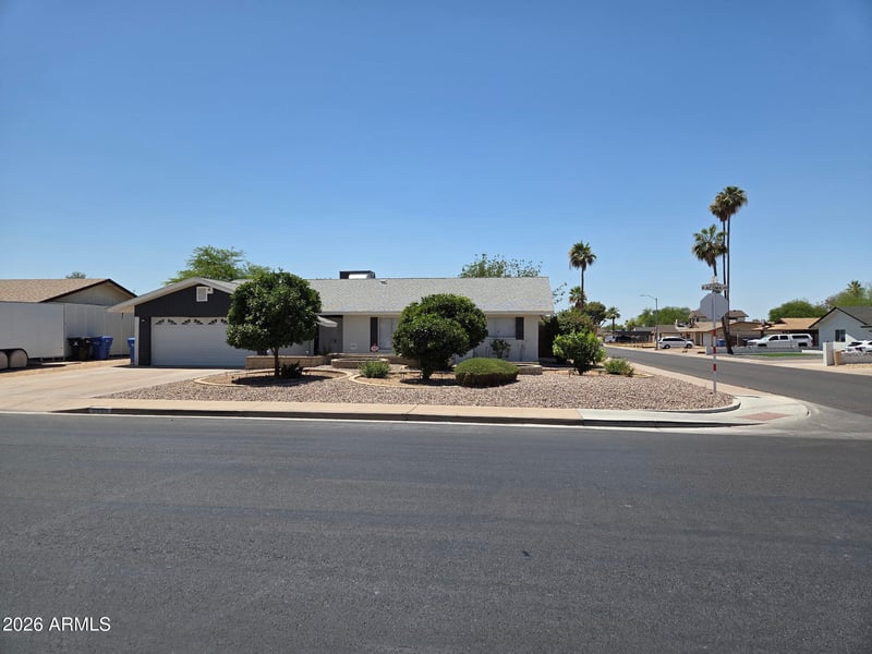3555 W Acoma Dr, Phoenix, AZ 85053