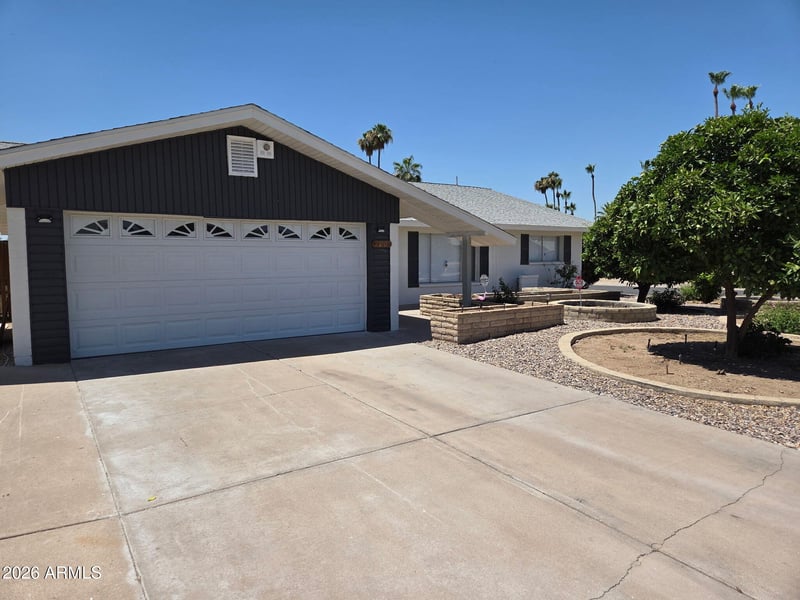 3555 W Acoma Dr, Phoenix, AZ 85053
