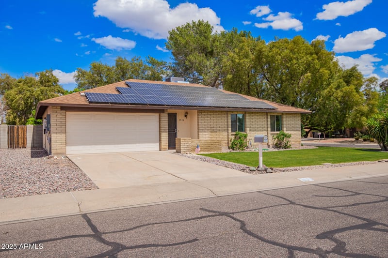 3556 Angela Dr, Phoenix, AZ 85032