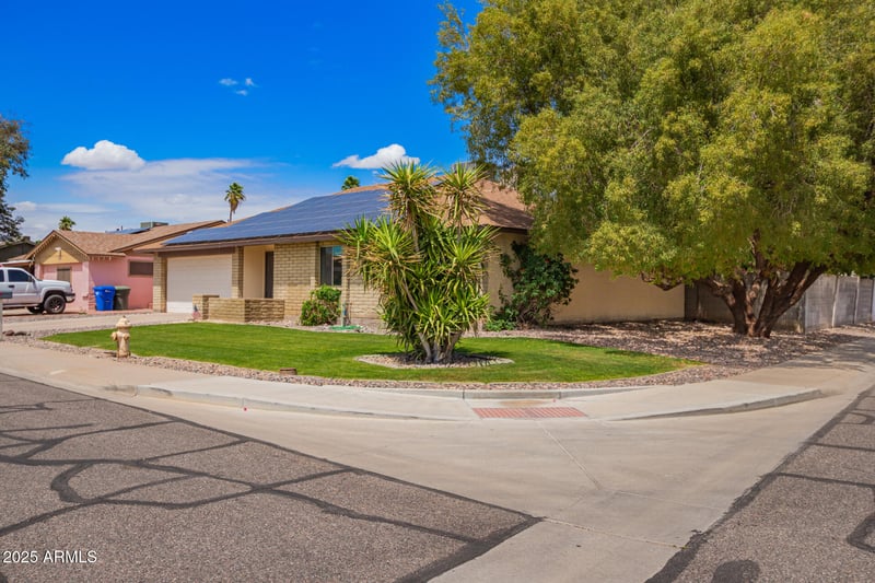 3556 Angela Dr, Phoenix, AZ 85032