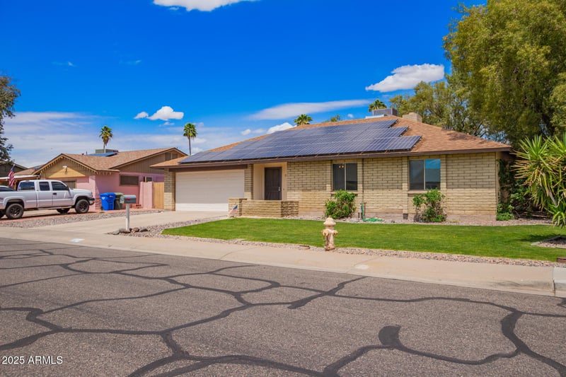3556 Angela Dr, Phoenix, AZ 85032
