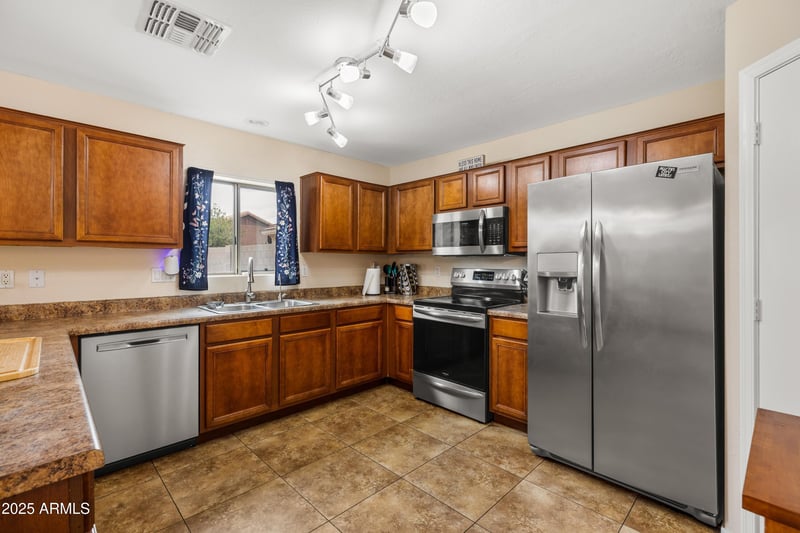 3556 Del Rio Dr, San Tan Valley, AZ 85140