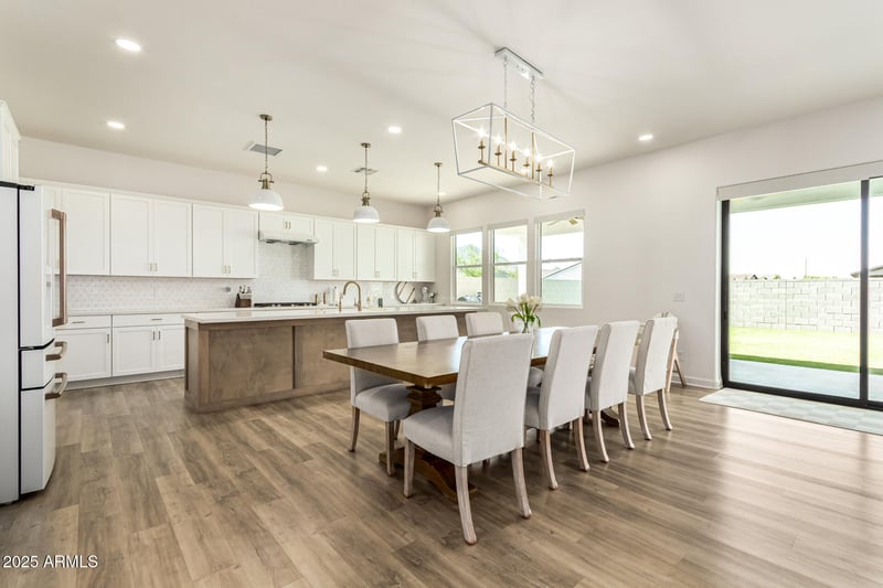 35562 Gemstone Way, San Tan Valley, AZ 85144
