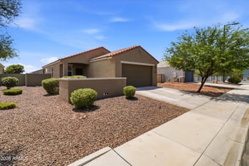 3559 E Archer Dr, San Tan Valley, AZ 85140