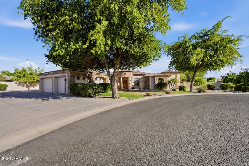 3559 E Pearl Cir, Mesa, AZ 85213