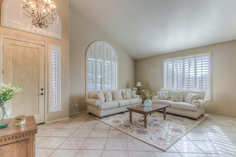 356 E Briarwood Ter, Phoenix, AZ 85048