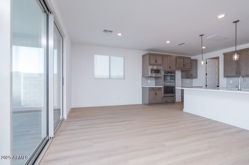 356 La Estela Ln, San Tan Valley, AZ 85140