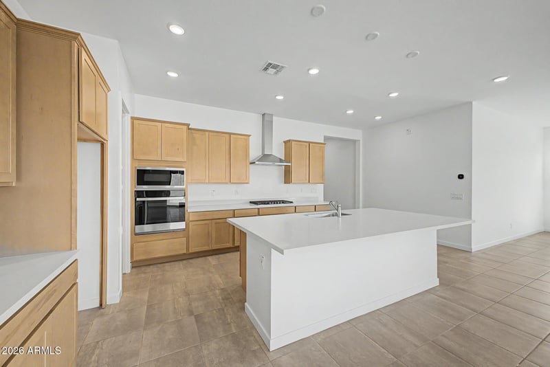 356 Floyd Dr, San Tan Valley, AZ 85140