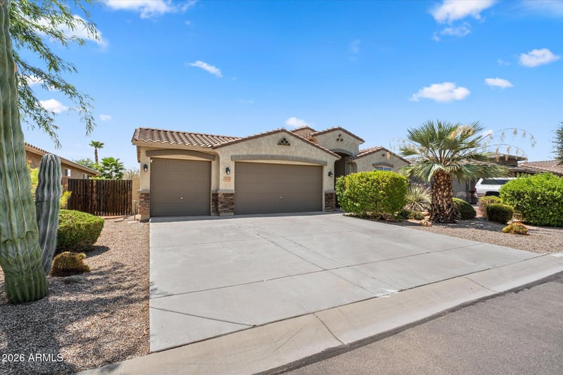 35634 Vidlak Dr, San Tan Valley, AZ 85143