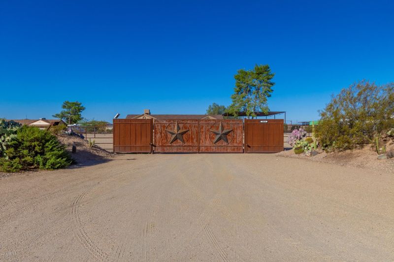 35636 N 16th St, Desert Hills, AZ 85086
