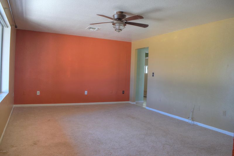 35639 N 10th St, Phoenix, AZ 85086