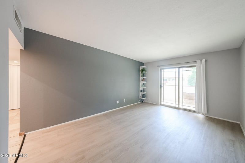 357 E Thomas Rd #A208, Phoenix, AZ 85012