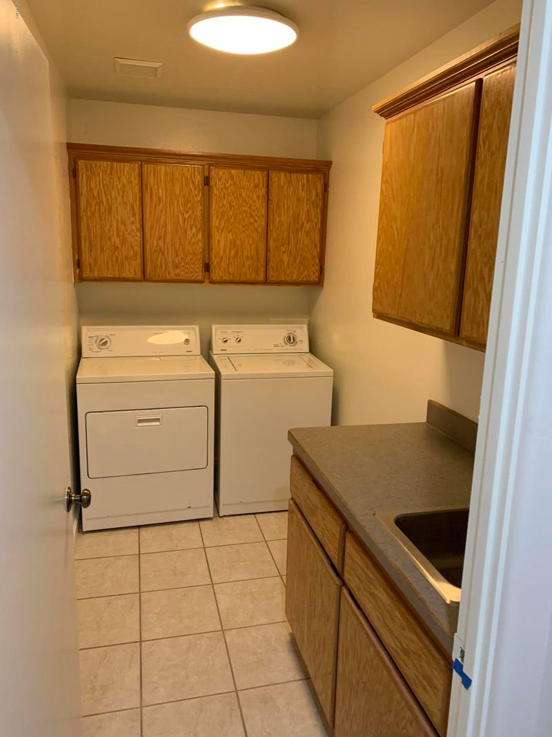 357 Peretz Cir, Morristown, AZ 85342