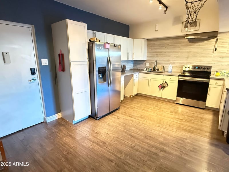 357 Thomas Rd #A105, Phoenix, AZ 85012