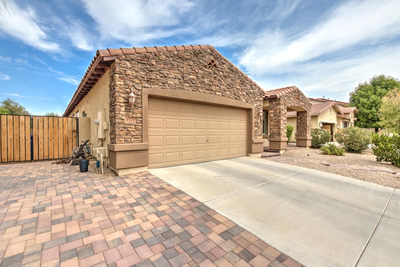 3570 E Yellowstone Pl, Chandler, AZ 85249
