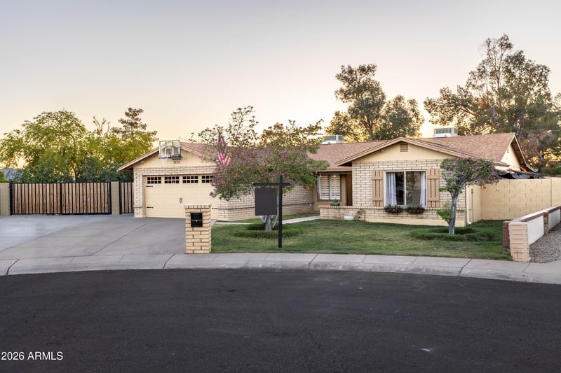 3570 W Pershing Ave, Phoenix, AZ 85029