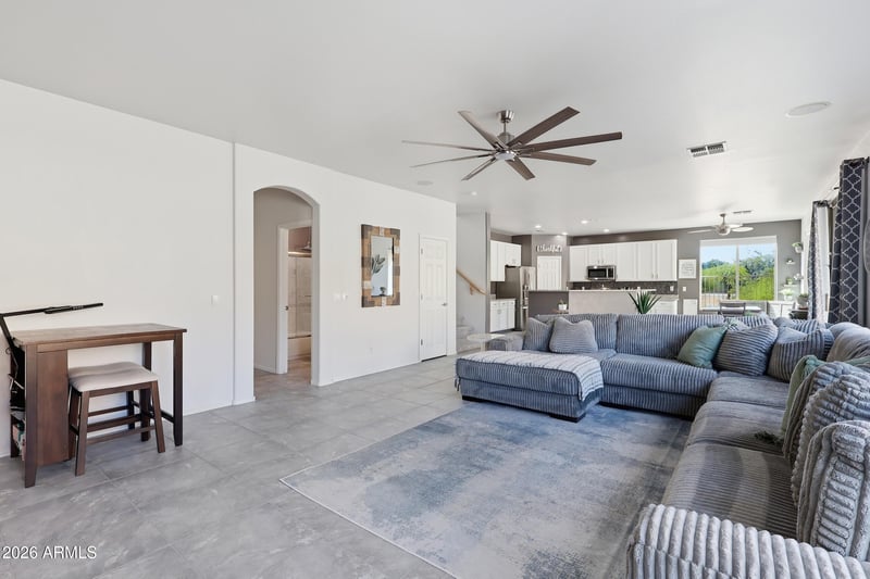 35704 N 31st Dr, Phoenix, AZ 85086