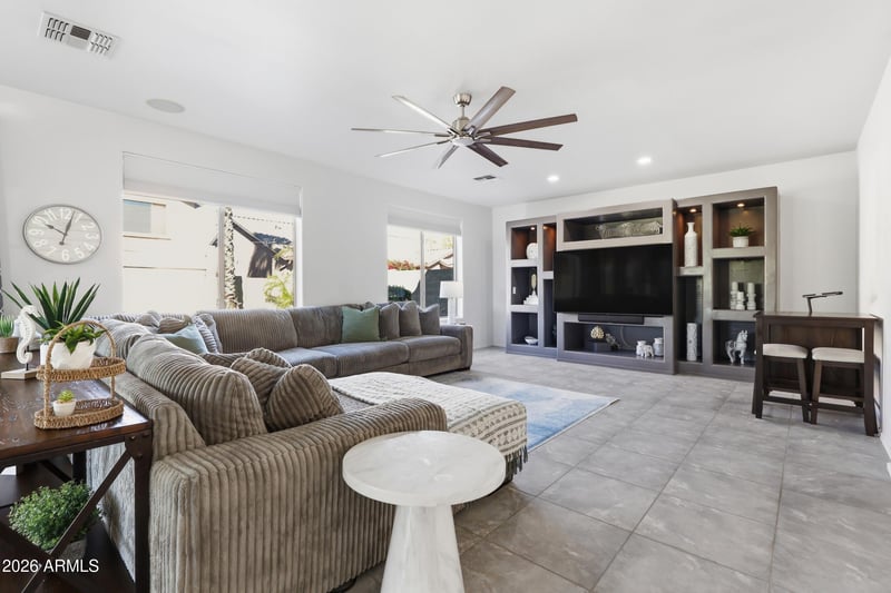 35704 N 31st Dr, Phoenix, AZ 85086