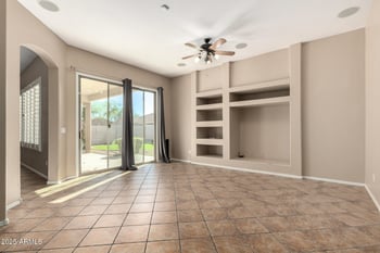 35716 31st Dr, Phoenix, AZ 85086