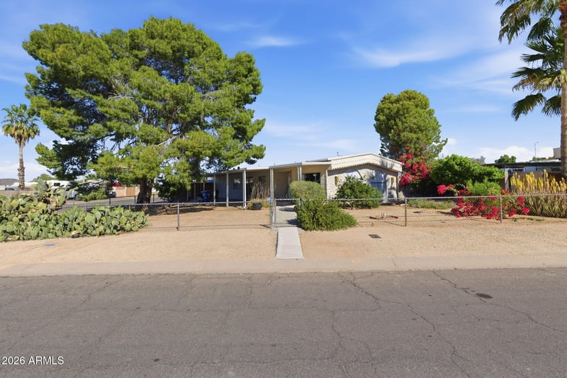 3572 Ross Ave, Glendale, AZ 85308