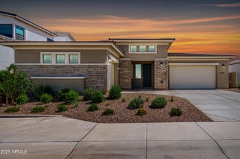 35721 Geode Way, San Tan Valley, AZ 85144