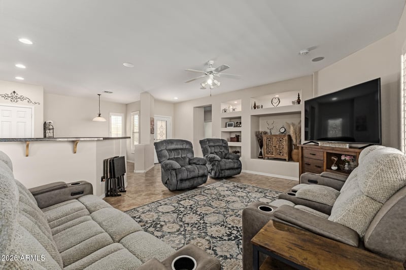 3574 County Down Dr, Chandler, AZ 85249