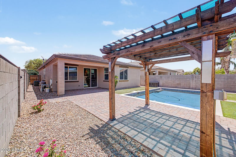 35744 Bandolier Dr, San Tan Valley, AZ 85144