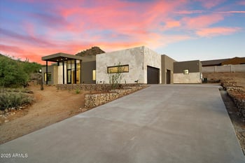 35785 26th Ave, Phoenix, AZ 85086