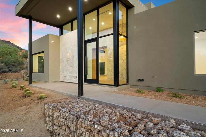 35785 26th Ave, Phoenix, AZ 85086
